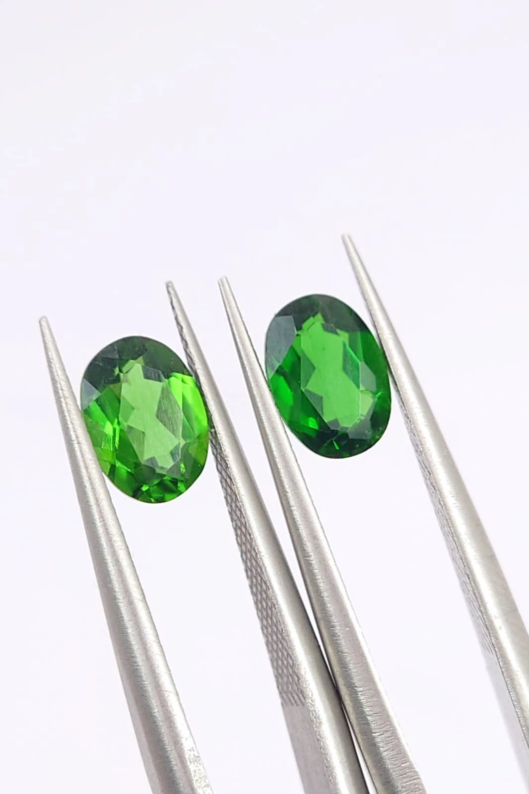 1.71ct Natural Chrome Diopside Pair Oval Cut Loose Gemstone from Pakistan — view 5
